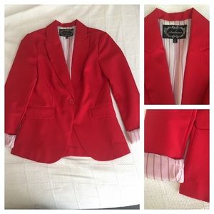 ✨FINAL REDUCTION ✨Women’s Red Blazer❤️